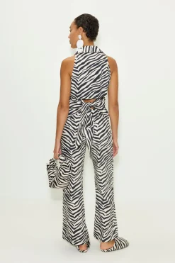 Lochloch sleeveless poplin button up