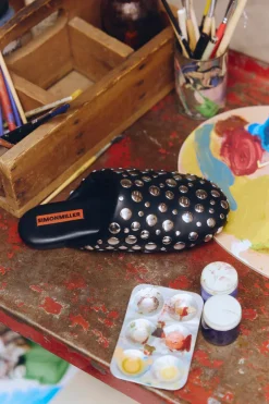 Studdedstudded bubble slipper