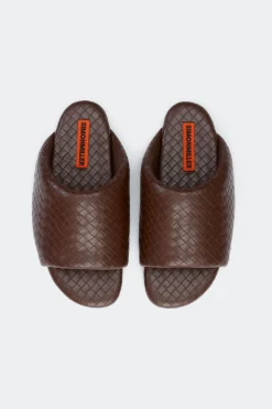 Wovenwoven bubble slide