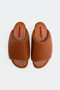 Wovenwoven bubble slide